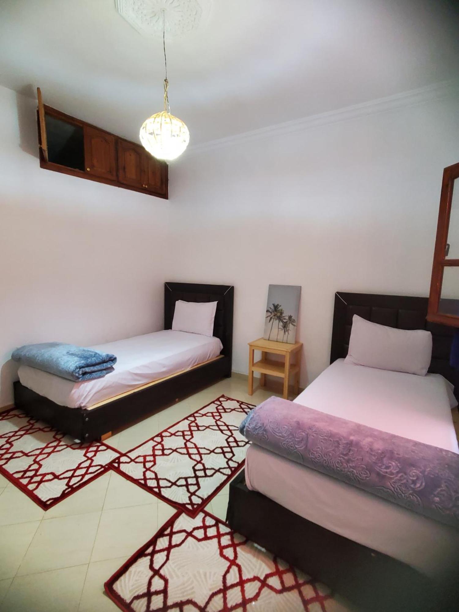 Warzazat Hostel Bagian luar foto