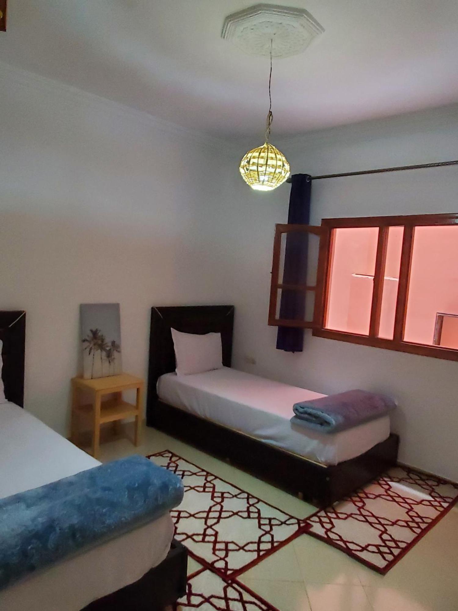 Warzazat Hostel Bagian luar foto