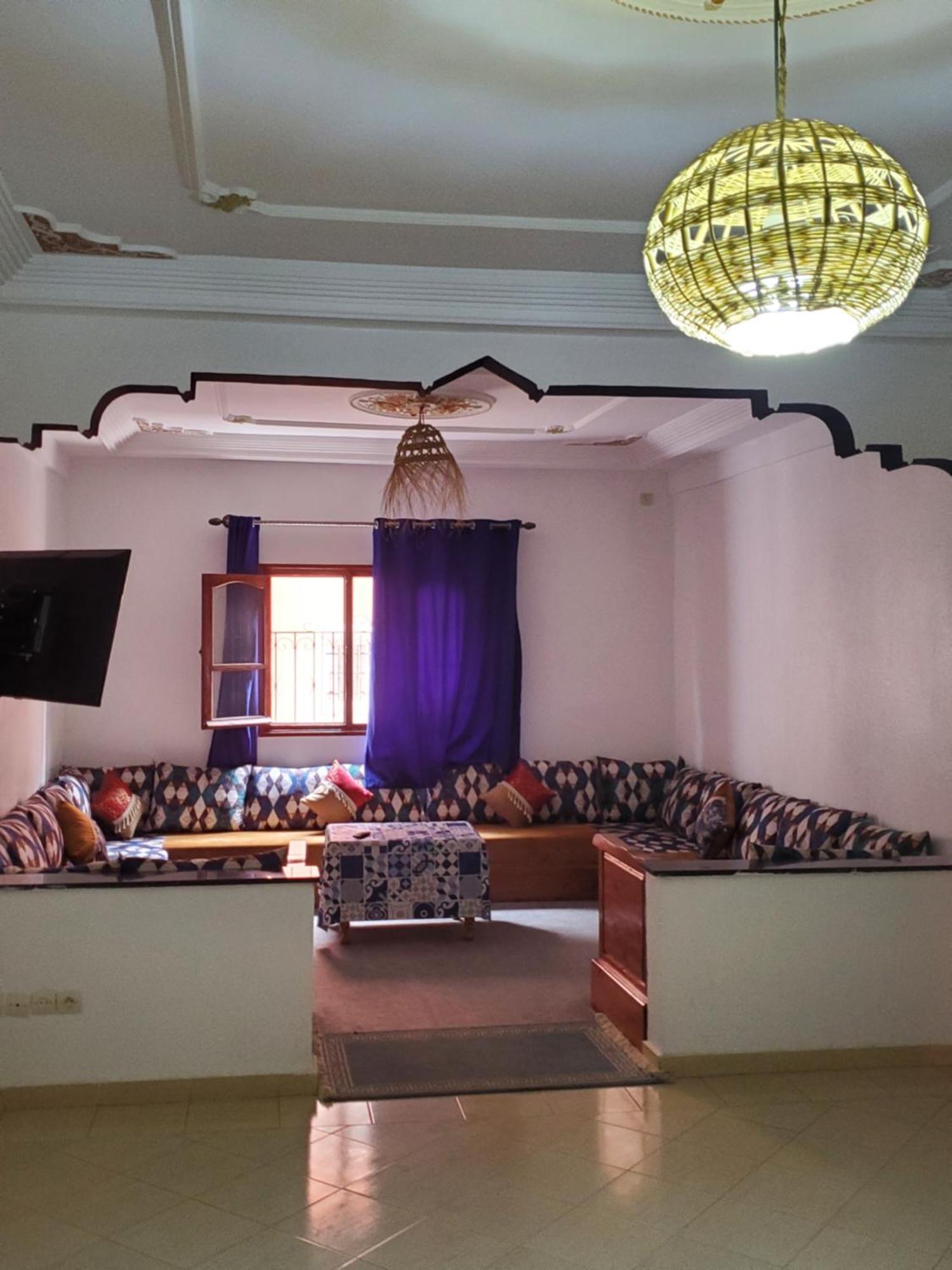 Warzazat Hostel Bagian luar foto