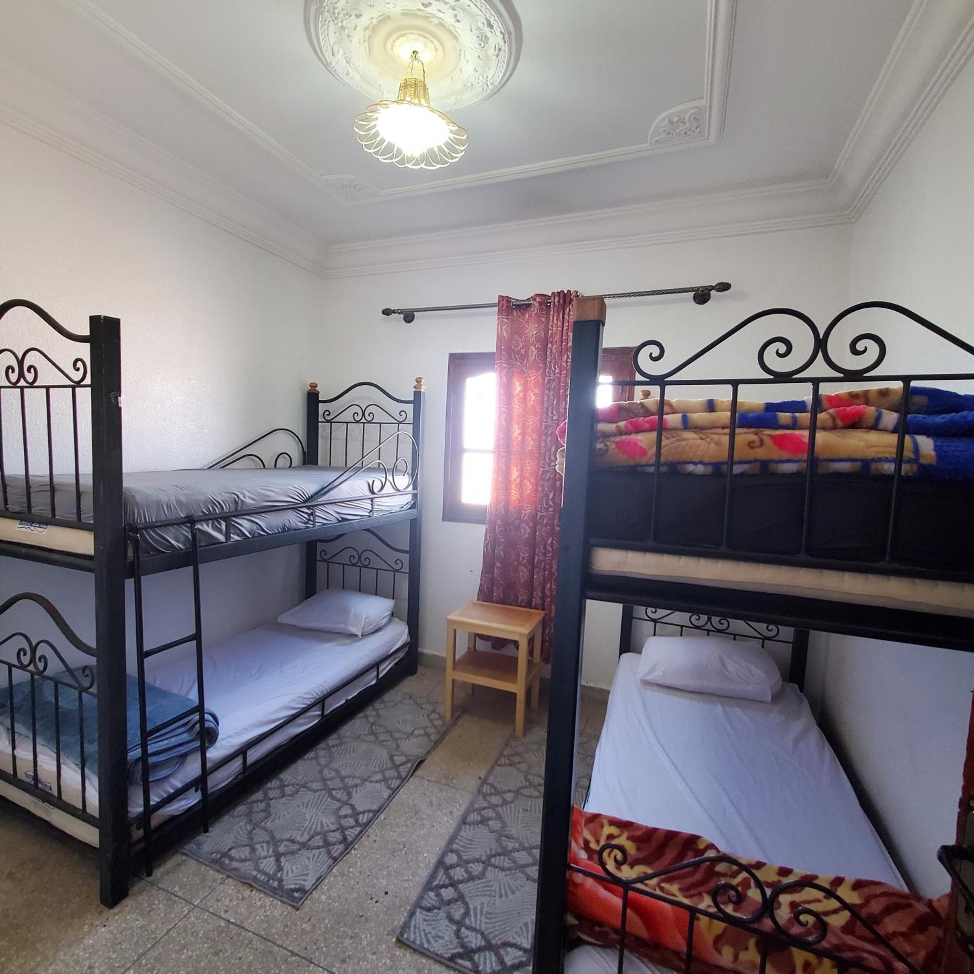 Warzazat Hostel Bagian luar foto