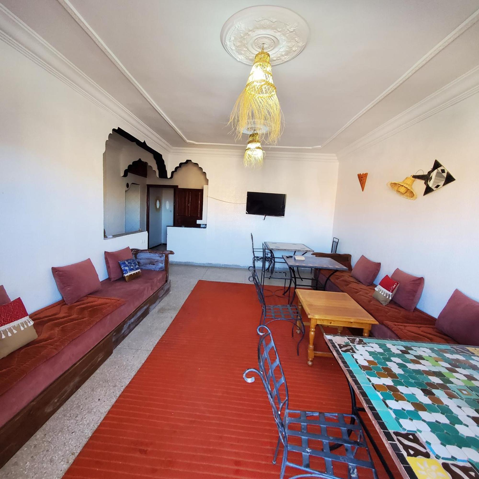 Warzazat Hostel Bagian luar foto